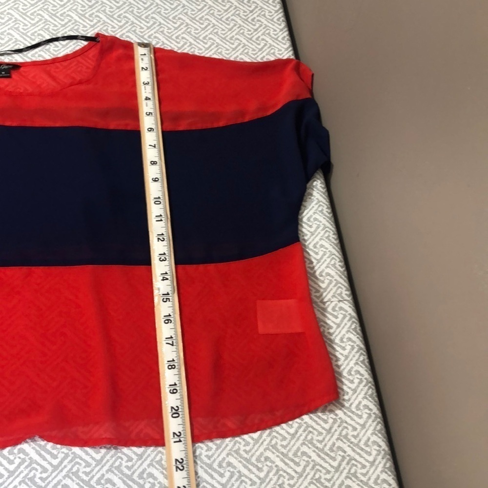 Guess Sheer Round Neck Blouse Medium - Picture 5 of 8